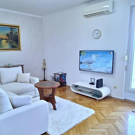 Apartment Erca *